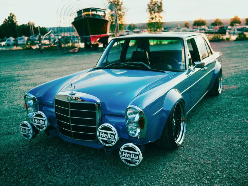Blue Pig: Widebody W108 Restomod, Finland, Poland